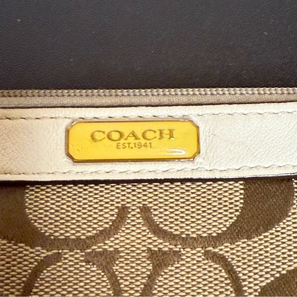 Vintage Coach Wristlet Wallet Taupe Signature Canvas White Leather Trim GUC - Picture 4 of 6